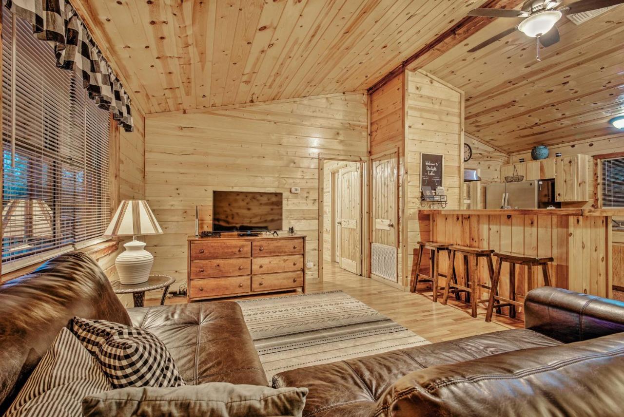 Broken Bow Starlight Cabin With Private Hot Tub! Exterior foto